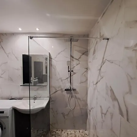 Le D Isa アパート ランス